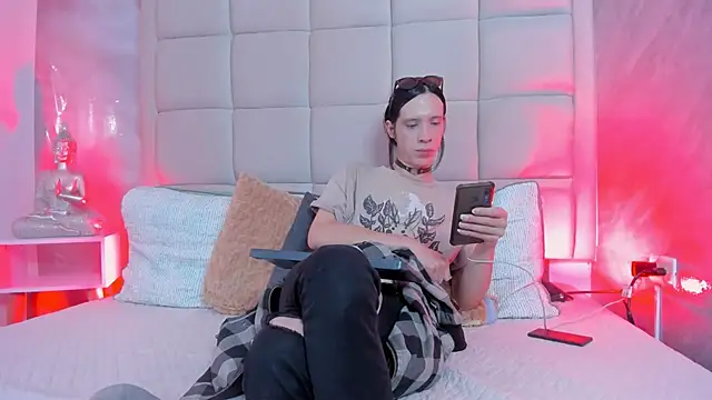 Hecatee 77 online show from 11-25-25, 07:47