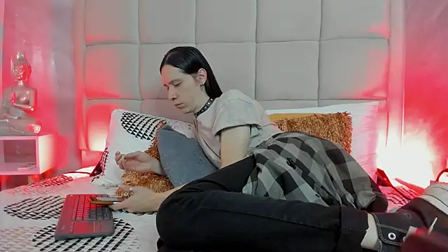 Hecatee 77 online show from 02-18-26, 07:54