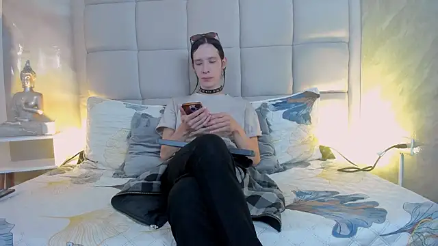 Hecatee 77 online show from 01-10-26, 07:42