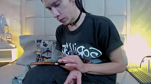 Hecatee 77 online show from 10-29-25, 07:57