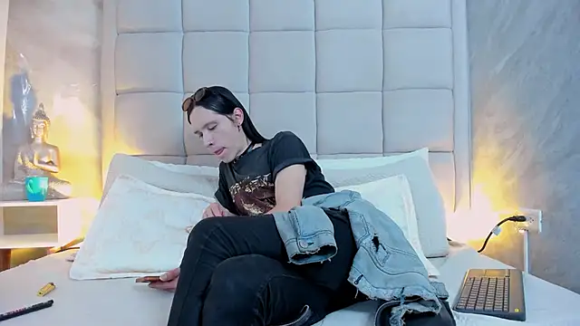 Hecatee 77 online show from 10-20-25, 07:58