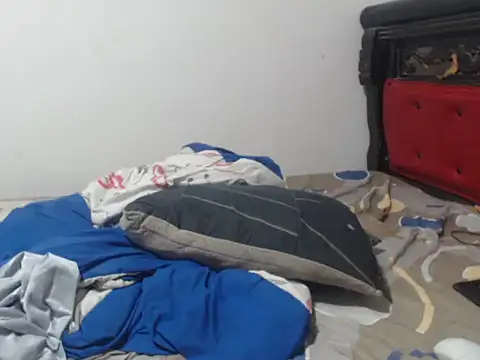 PONSE LATINO online show from 04-15-26, 01:55