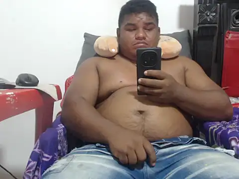 PONSE LATINO online show from 11-25-25, 03:23