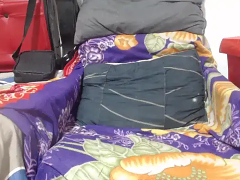 PONSE LATINO online show from 12-04-25, 01:54