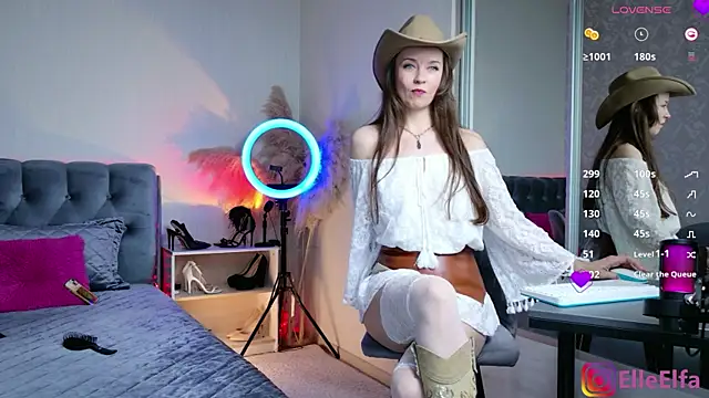 Elfaelle online show from 11-20-25, 07:47
