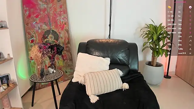 ninaa sky online show from 10-06-25, 02:35