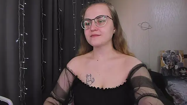 MissBrightShine online show from 03-12-26, 11:03