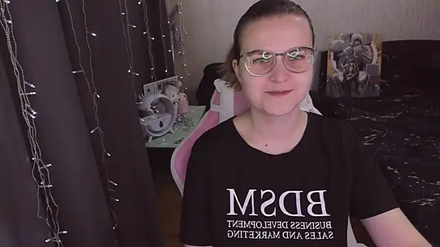 MissBrightShine online show from 10-19-25, 10:29