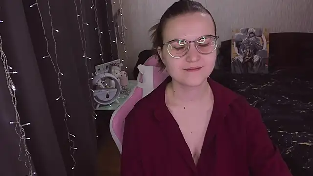 MissBrightShine online show from 10-18-25, 09:33