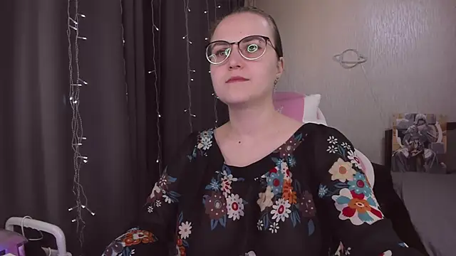 MissBrightShine online show from 11-15-25, 11:14