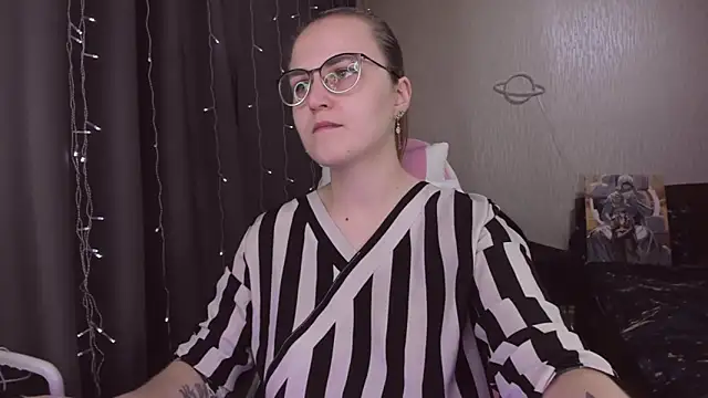 MissBrightShine online show from 12-04-25, 11:20