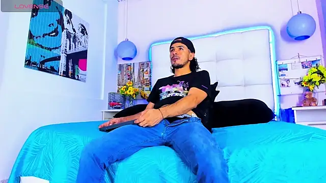 Snapshot of steffanxxll chatting on 06-14-26, 05:08 steffanxxll online show from 06-14-26, 05:08