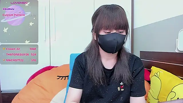 alonelove   online show from 09-30-25, 02:34