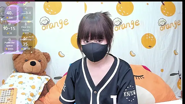 alonelove   online show from 10-15-25, 02:21