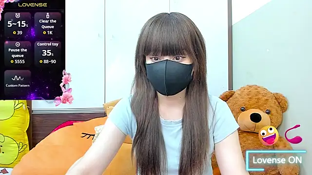 alonelove   online show from 06-26-26, 02:17