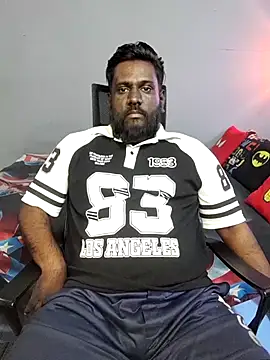 Rayansmith  online show from 01-10-26, 03:13