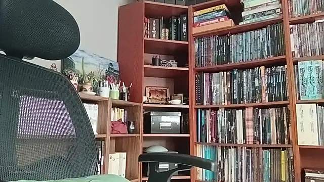 Mandra is a whore online show from 11-18-25, 10:40