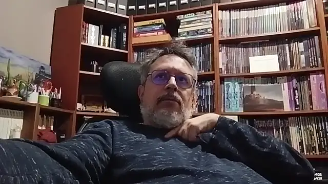 Mandra is a whore online show from 12-18-25, 08:12