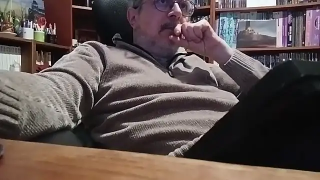 Mandra is a whore online show from 01-14-26, 10:02