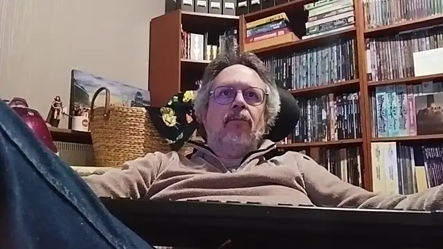 Mandra is a whore online show from 10-25-25, 10:10