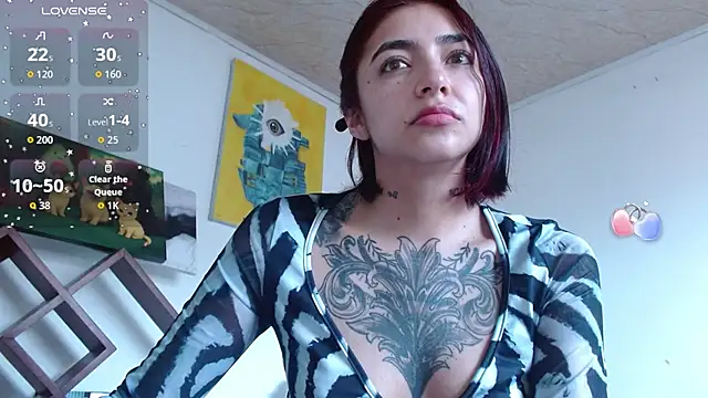 Snapshot of ZoeBakers_ chatting on 11-22-25, 02:05 ZoeBakers online show from 11-22-25, 02:05