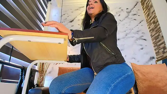 Sophie LittleS online show from 02-14-26, 01:22