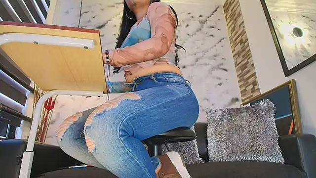 Sophie LittleS online show from 04-07-26, 12:07