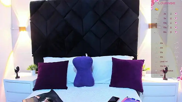 Snapshot of letiziia_sky1 chatting on 09-11-25, 08:42 letiziia sky1 online show from 09-11-25, 08:42
