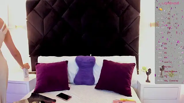 Snapshot of letiziia_sky1 chatting on 09-30-25, 08:15 letiziia sky1 online show from 09-30-25, 08:15