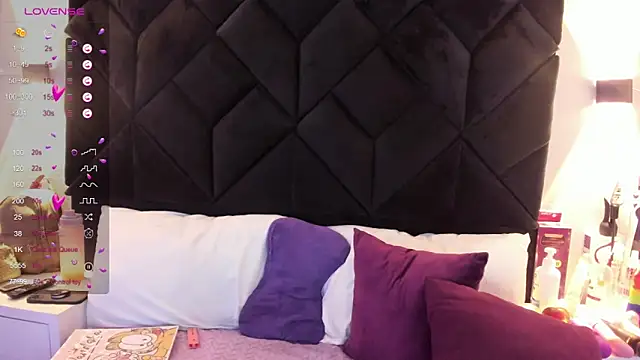 Snapshot of letiziia_sky1 chatting on 02-10-25, 11:02 letiziia sky1 online show from 02-10-25, 11:02