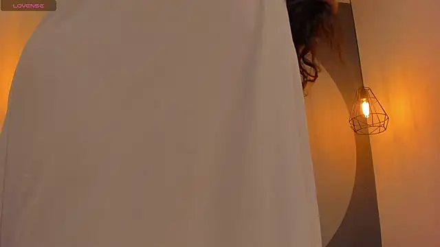 sarita duque online show from 03-29-26, 01:02