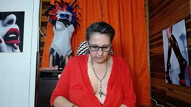Snapshot of merlyna_goldens chatting on 02-15-25, 03:39 merlyna goldens online show from 02-15-25, 03:39