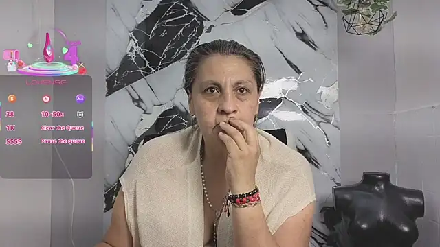Snapshot of merlyna_goldens chatting on 09-13-25, 11:16 merlyna goldens online show from 09-13-25, 11:16