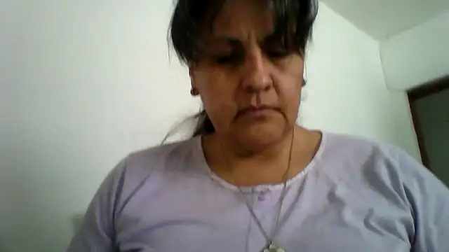 Snapshot of merlyna_goldens chatting on 05-24-26, 07:14 merlyna goldens online show from 05-24-26, 07:14