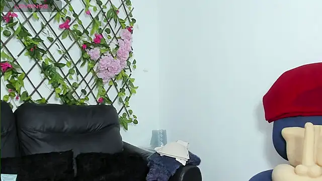 merlyna goldens online show from 11-15-25, 01:53