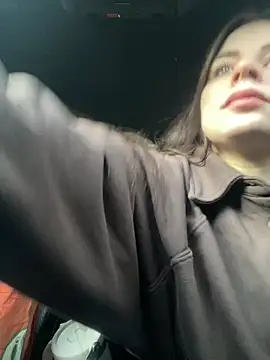 EllyNora online show from 01-18-26, 10:40