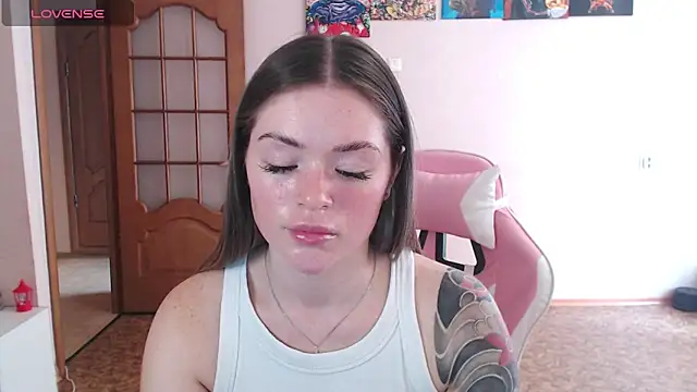 miaacatt online show from 04-18-26, 07:11