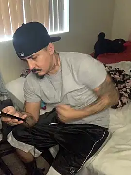 PeterGrandee online show from 09-18-25, 04:32