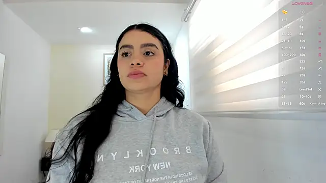 Snapshot of Paula_Desousa chatting on 06-07-26, 04:12 Paula Desousa online show from 06-07-26, 04:12