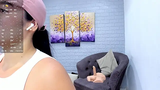 Snapshot of Paula_Desousa chatting on 04-28-26, 08:02 Paula Desousa online show from 04-28-26, 08:02