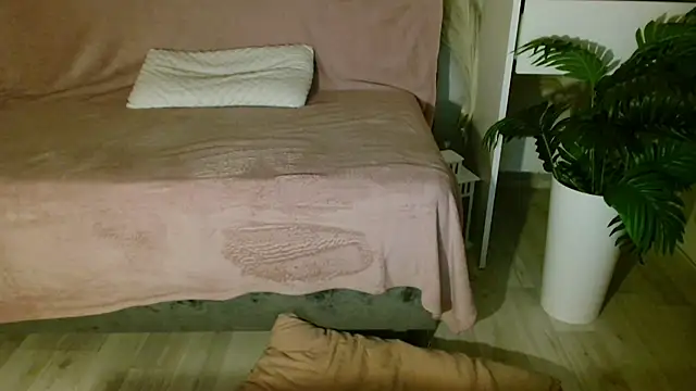 Snapshot of Imcarrieberry chatting on 02-10-26, 02:38 Imcarrieberry online show from 02-10-26, 02:38