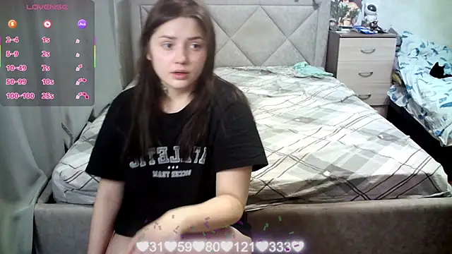 Snapshot of juliettkalen chatting on 05-08-26, 04:27 juliettkalen online show from 05-08-26, 04:27