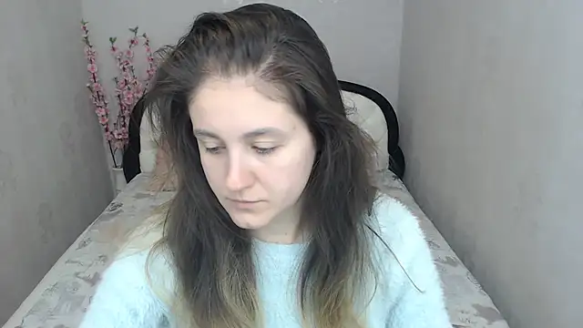 Holliy Cooper online show from 09-29-25, 05:47