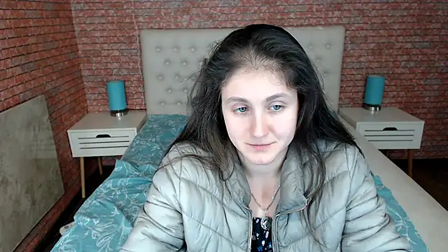 Holliy Cooper online show from 03-17-25, 04:54