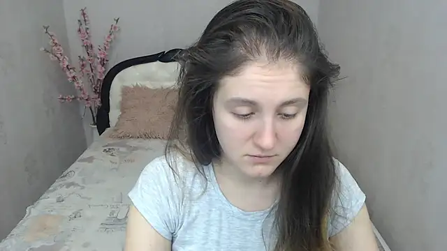 Holliy Cooper online show from 12-16-25, 06:50