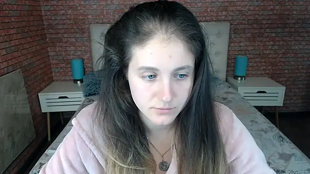 Holliy Cooper online show from 09-22-25, 07:47