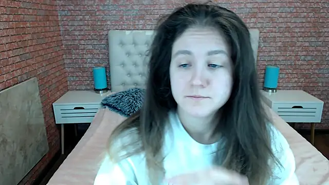 Holliy Cooper online show from 11-19-25, 07:08