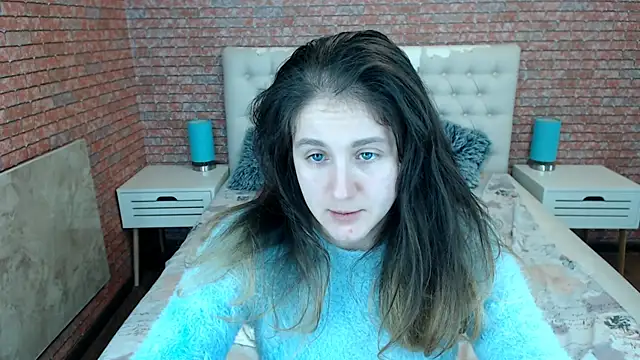 Holliy Cooper online show from 10-25-25, 08:02