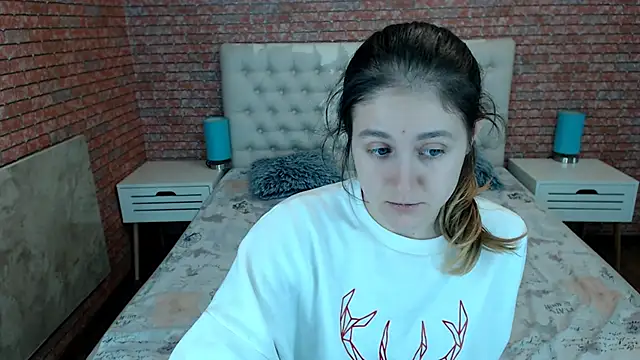 Holliy Cooper online show from 11-29-25, 09:31