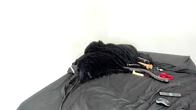 Snapshot of SweetBaby_nkl chatting on 10-31-25, 01:46 SweetBaby nkl online show from 10-31-25, 01:46